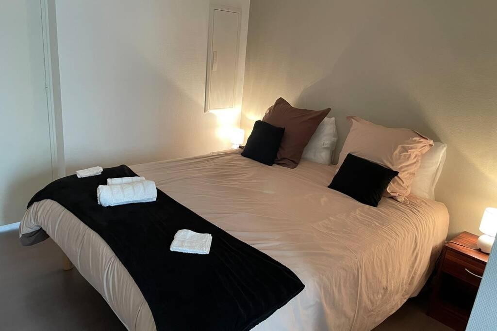 logement entier 33 m2 à Pau Extérieur photo
