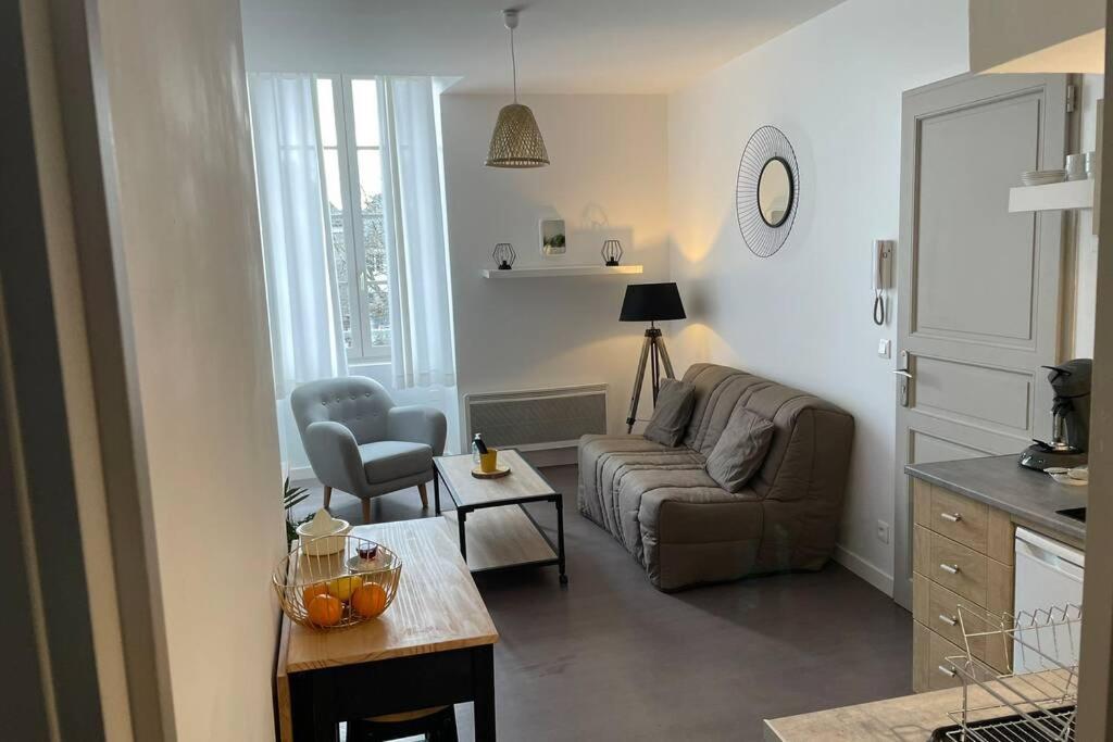 logement entier 33 m2 à Pau Extérieur photo