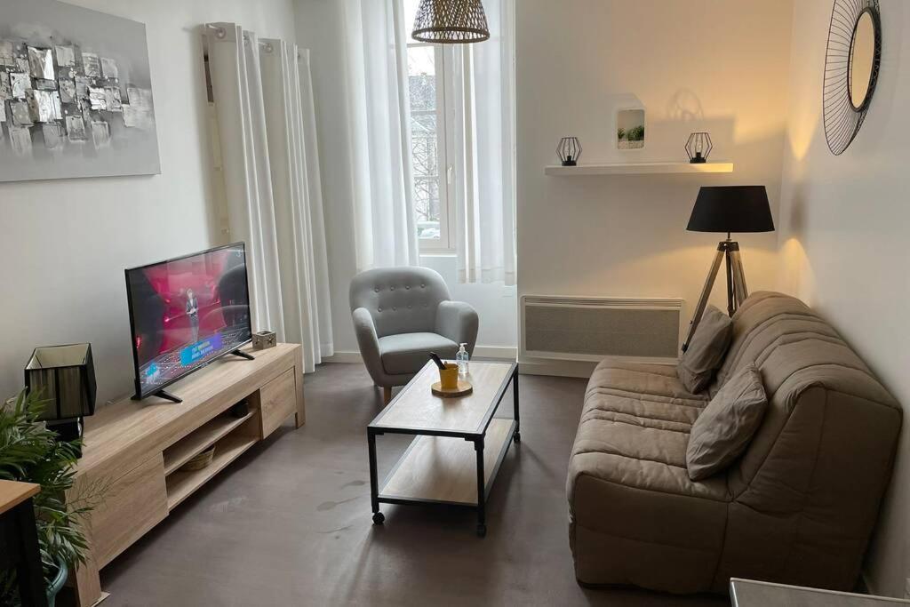 logement entier 33 m2 à Pau Extérieur photo