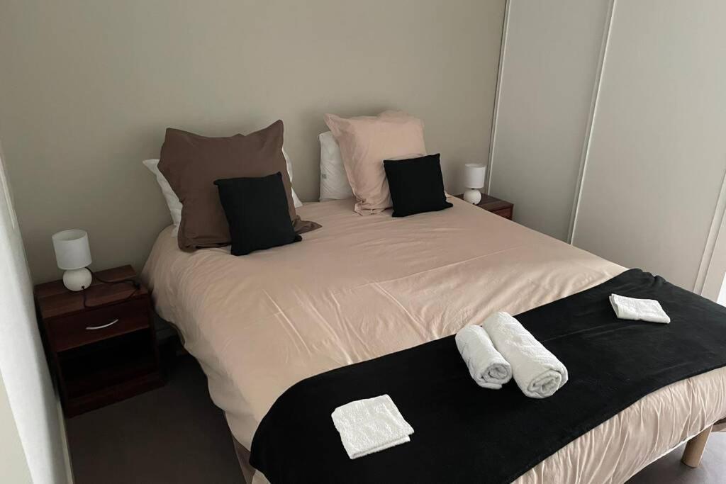 logement entier 33 m2 à Pau Extérieur photo